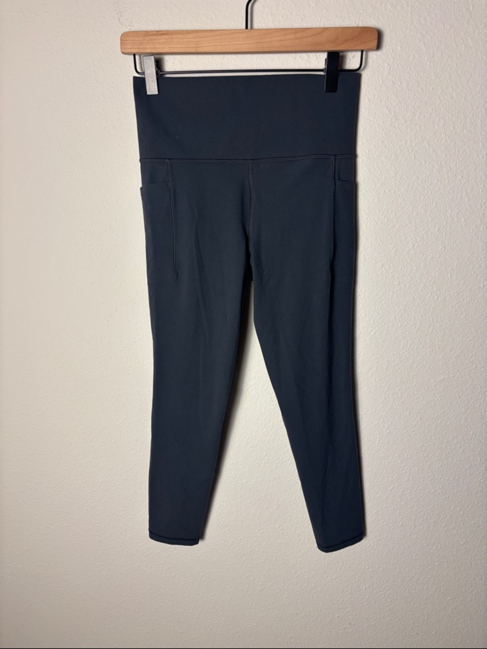 Athleta Salutation Stash 7/8 Tight Dark Gray S/531321